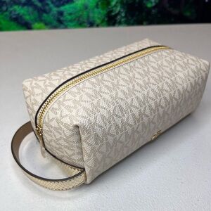 Michael Kors Vanilla/Gold Cosmetic Bag